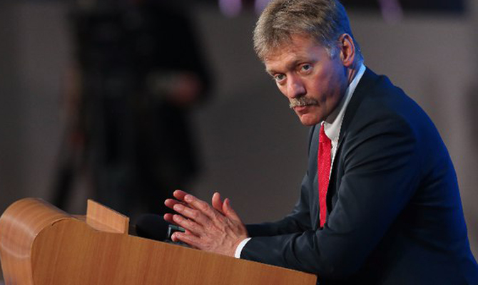 Песков опроверг информацию о своей поездке в Луганск