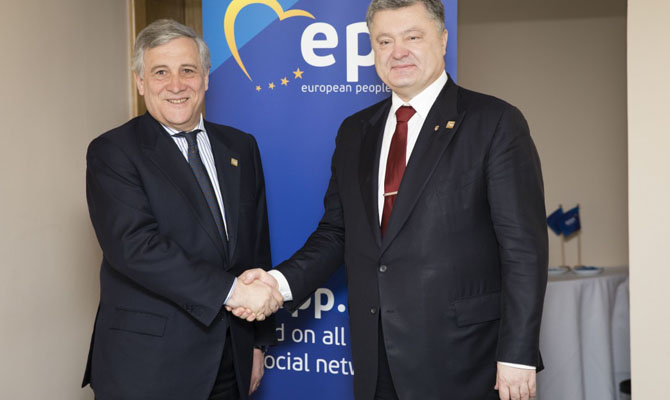 Порошенко назвал новую дату по безвизу