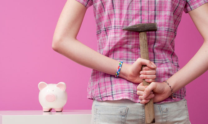 Украинцы за год обнищали на на 18,4 миллиарда