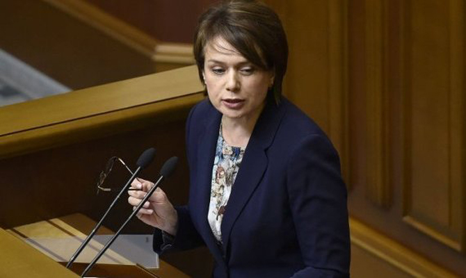 Доходы министра образования выросли на треть