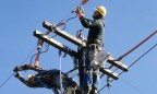 В Авдеевке начали ремонт линии электропередач