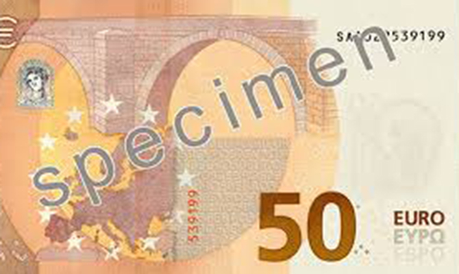 ЕЦБ ввел в обращение новую банкноту номиналом 50 евро
