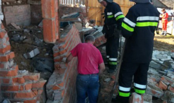 В Харьковской области обвалился дом, есть погибшие