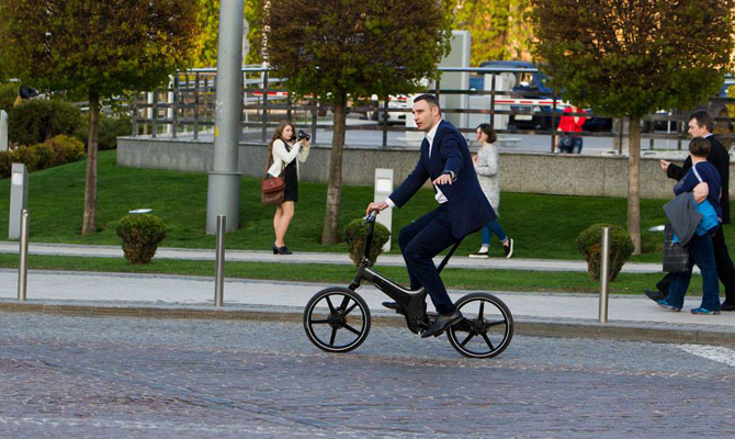 Мэр Киева за год заработал 1,8 млн гривен