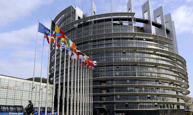 Европарламент поддержал предоставление «безвиза» Украине