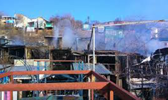 В Одессе на причале сгорели 15 домов, есть пострадавшие