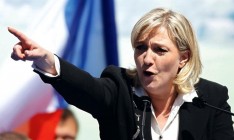 Ле Пен пообещала приостановить иммиграцию во Францию