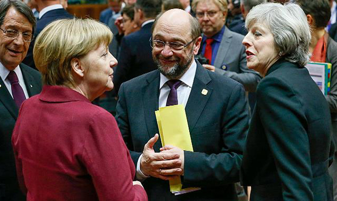 В Брюсселе стартовал спецсаммит ЕС по Brexit