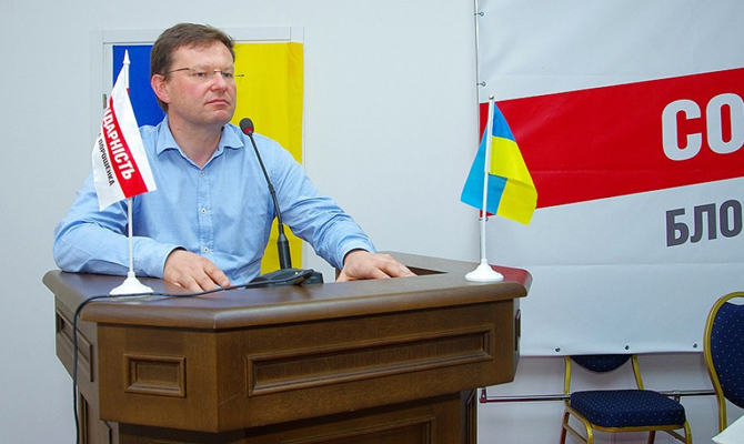Порошенко вслед за Артеменко лишил украинского гражданства Боровика