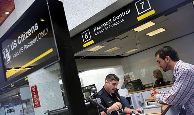 Италия ввела паспортный контроль в аэропортах для рейсов из шенгенской зоны