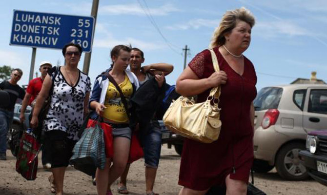 45% переселенцев в Украине имеют средства только на еду, - МОМ