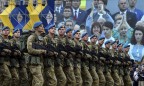 Порошенко поручил Кабмину организовать военный парад в День независимости