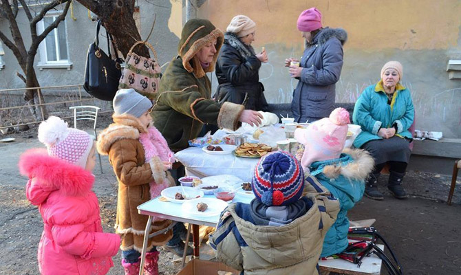 Рада намерена обеспечить бесплатным питанием детей переселенцев