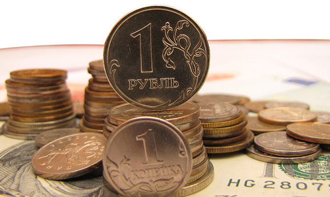 Российский рубль начал сдавать позиции
