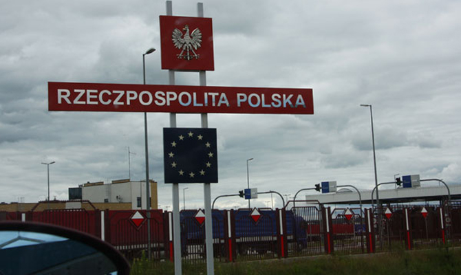 Польша увеличивает количество таможенников на границе с Украиной
