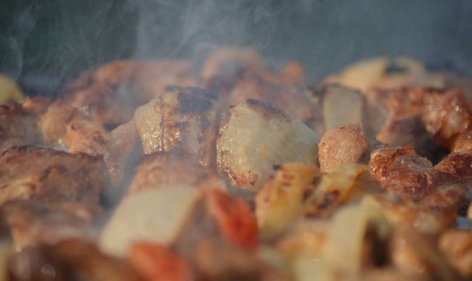 Украинцы едят вдвое меньше мяса, чем европейцы