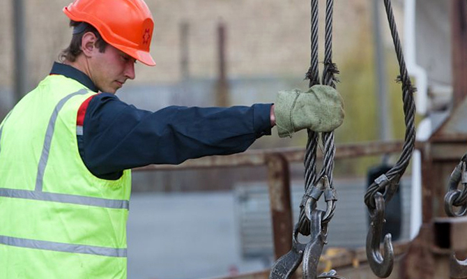 Промпроизводство в Украине в апреле упало на 6,1%, - Госстат