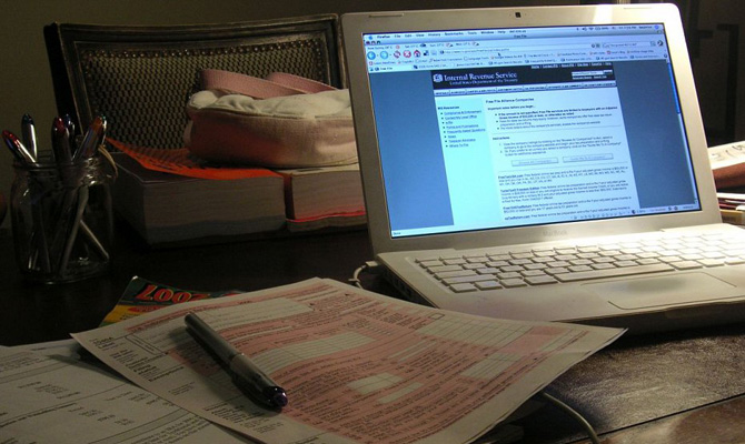 Деньги на создание электронного декларирования вывели в Эстонию, – ГПУ