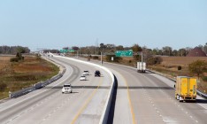 Омелян назвал три области, где планируют построить бетонные дороги