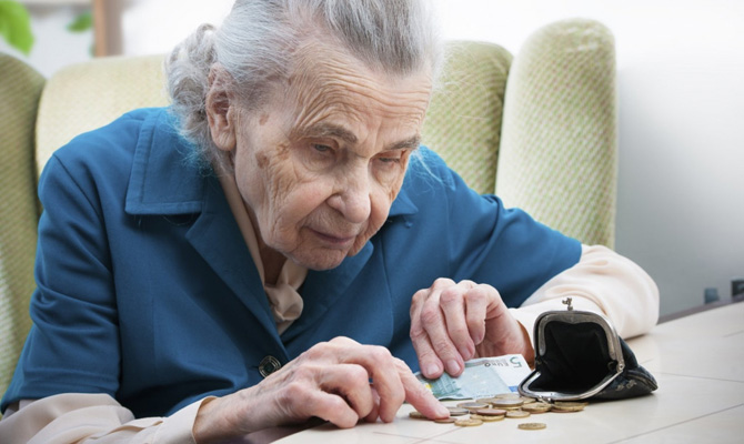 Повышение пенсий не окажет существенного влияния на цены, – Смолий