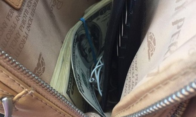 Чиновника Генпрокуратуры задержали на взятке