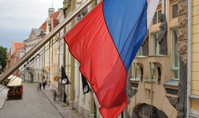 Эстония выслала двух российских дипломатов