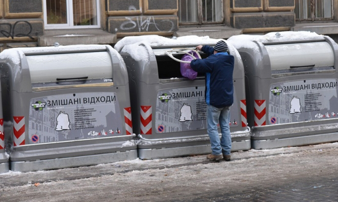 Во Львове мусор не вывезен с 25% площадок, - горсовет