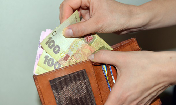 Задолженность по зарплате в Украине превысила 2 миллиарда