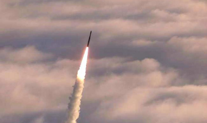 КНДР запустила ракету в сторону Японии, - Reuters