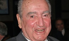 Умер экс-премьер Греции Константинос Мицотакис