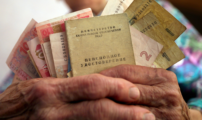 Минсоцполитики хочет получать пенсионные взносы с украинских заробитчан