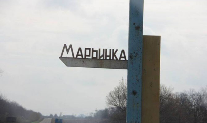 Боевики обстреляли жилые кварталы Марьинки, ранена местная жительница