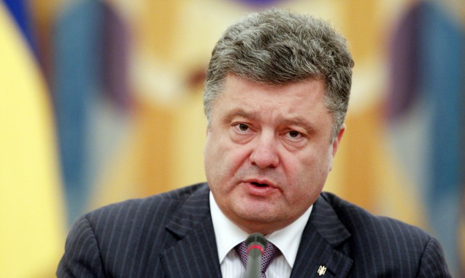 Порошенко: Из-за провокаций РФ ситуация на Донбассе обостряется