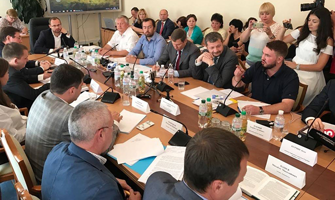 Регламентный комитет посчитал недостаточно обоснованным представление на снятие неприкосновенности с Лозового