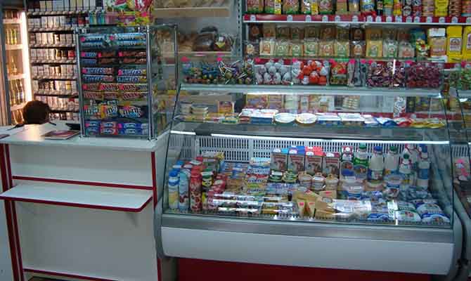 Оборот розничной торговли за месяц упал на 1,9%