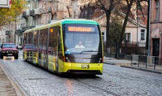 ПриватБанк установит терминалы в трамваях