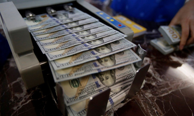 ПриватБанк получил возможность осуществлять операции с запасами наличности НБУ