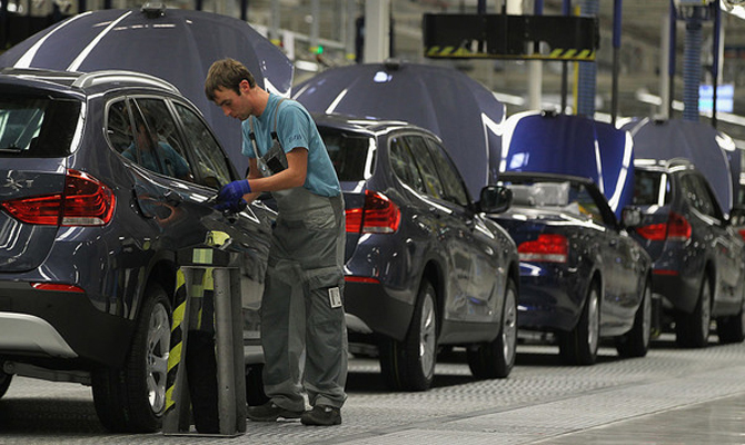 Немецкие автоконцерны подозревают в сговоре