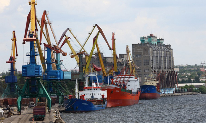 Морпорты увеличили перевалку грузов на 4,7% в первом полугодии