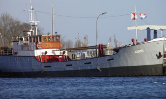 Крушение сухогруза Anda в Крыму: Спасены восемь членов экипажа, судьба еще одного моряка неизвестна