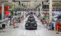 Tesla заявила о рекордных убытках за квартал