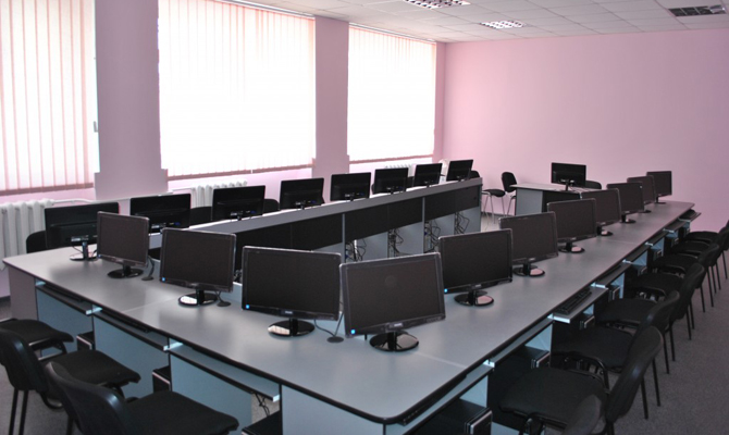 Кабмин увеличил расходы на покупку компьютеров