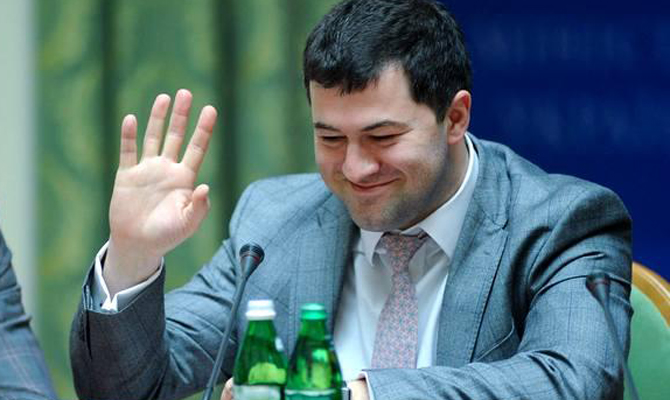 Transparency International просит запретить Насирову ходить в служебный кабинет