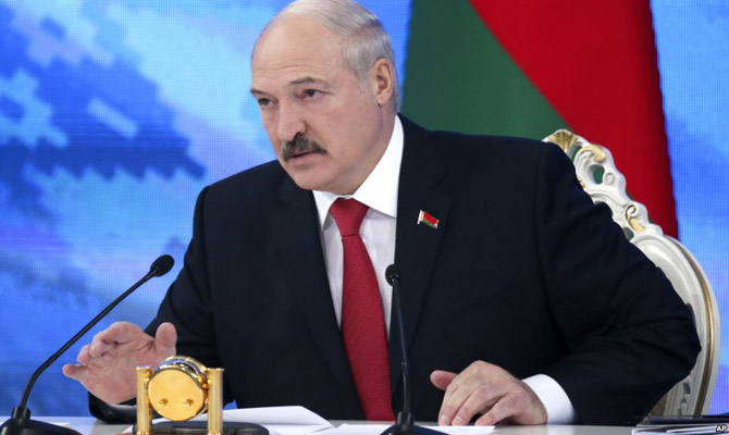 Лукашенко заявил об отрицательной динамике в отношениях Беларуси и РФ