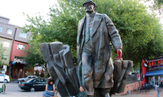 Мэр Сиэтла призвал демонтировать памятник Ленину