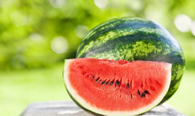 Цены на арбузы продолжают бить рекорды