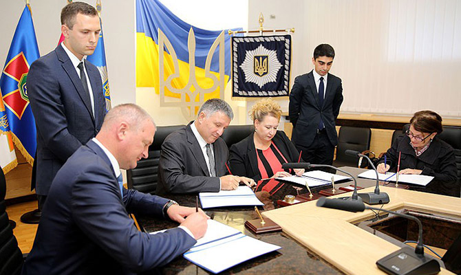 МВД, Нацполиция, ЮНИСЕФ и Agriteam Canada договорились вместе защищать детей в Украине