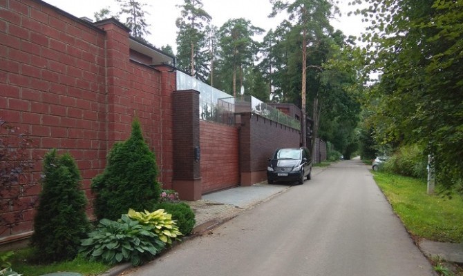 РосСМИ: Янукович живет в бывшей усадьбе Буденного под Москвой