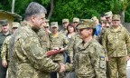 Порошенко наградил 67 военных