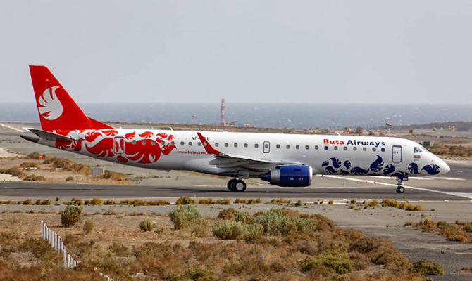 В Жуляны начал летать азербайджанский лоукостер